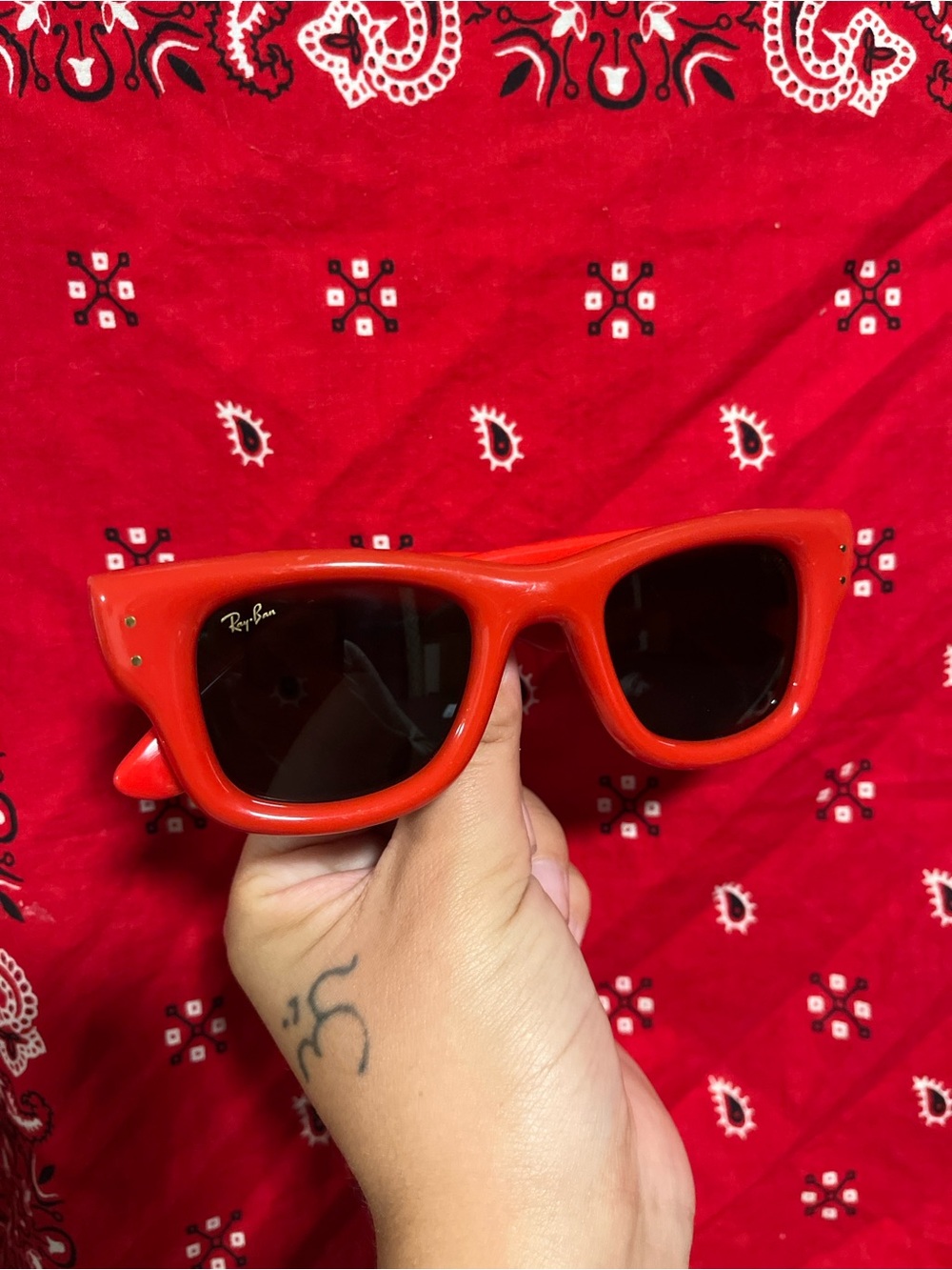 Ray-Ban wayfarer sunglasses